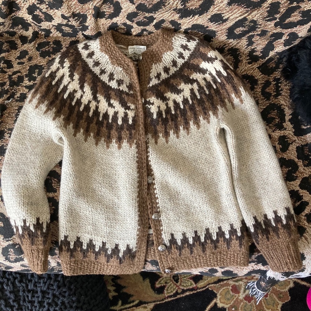 Vintage 100% Icelandic wool cardigan